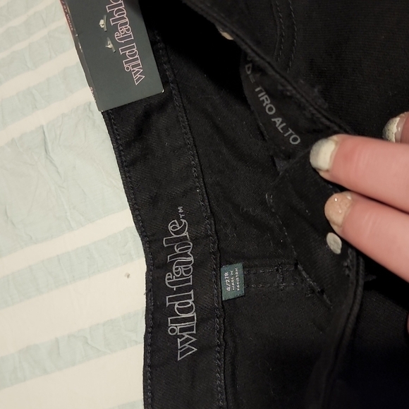 NEW!!!! Women's Shorts - Picture 4 of 4